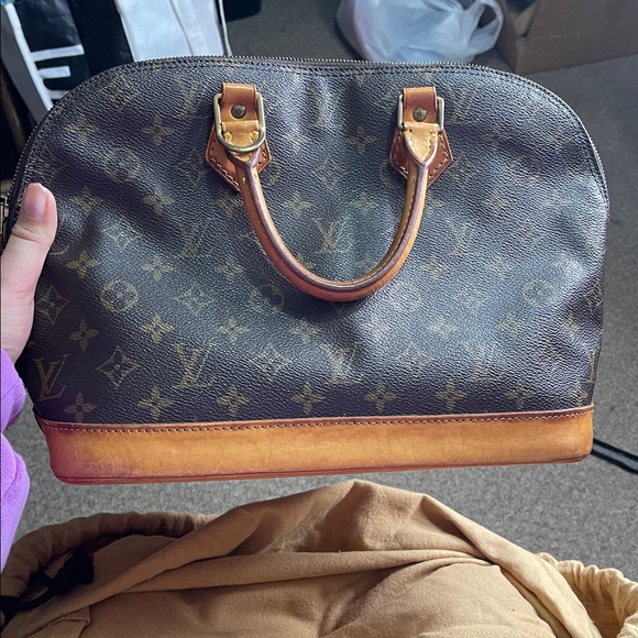 Lv Alma Included Coa, Organizer, Plus 4 Leather Wipes - Picture 3 of 7